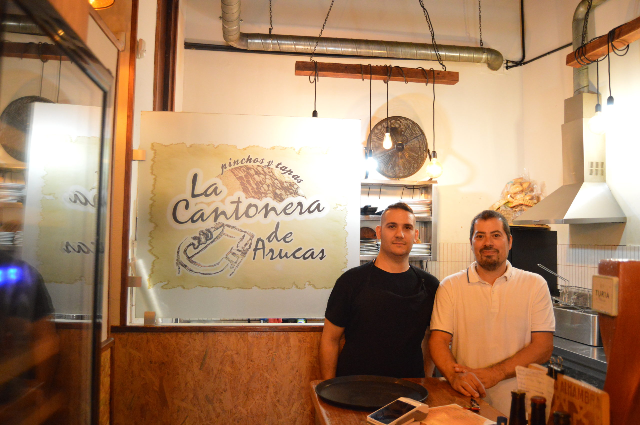 ¡BIENVENIDOS AL MUNICIPIO! Les presentamos a los nuevos Propietarios de La Cantonera de Arucas, Pablo y Lilo.