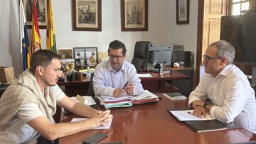 El Ayuntamiento de Arucas conjuntamente con la Asociación de Comerciantes de Arucas, COA, activan medidas de apoyo al comercio y la movilidad ante el impacto de las obras en el municipio